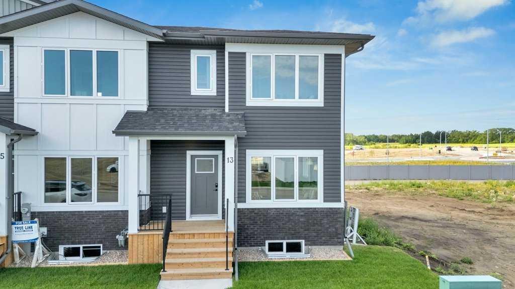 13 Gray Close, Sylvan Lake, AB - Outdoor