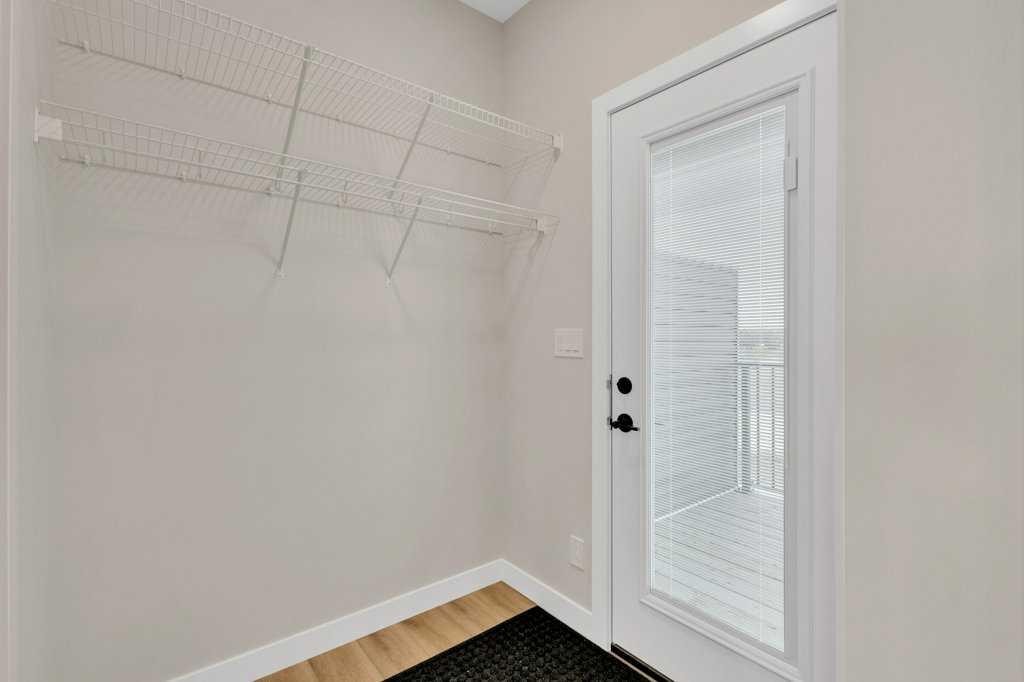 13 Gray Close, Sylvan Lake, AB - Indoor