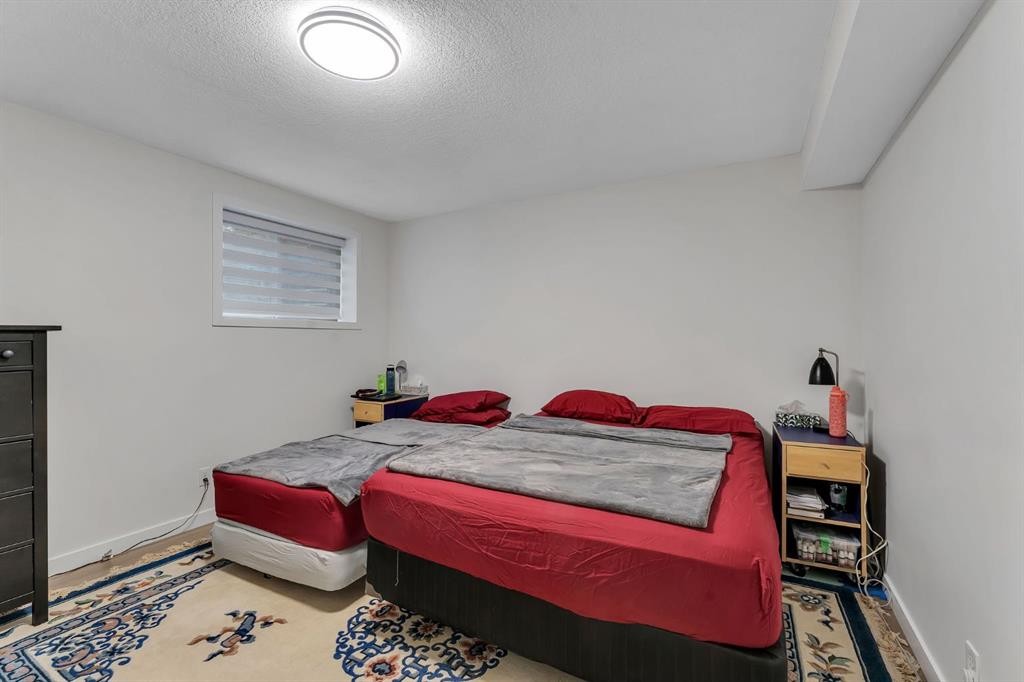 405 Kincora Drive Nw, Calgary, AB - Indoor Photo Showing Bedroom