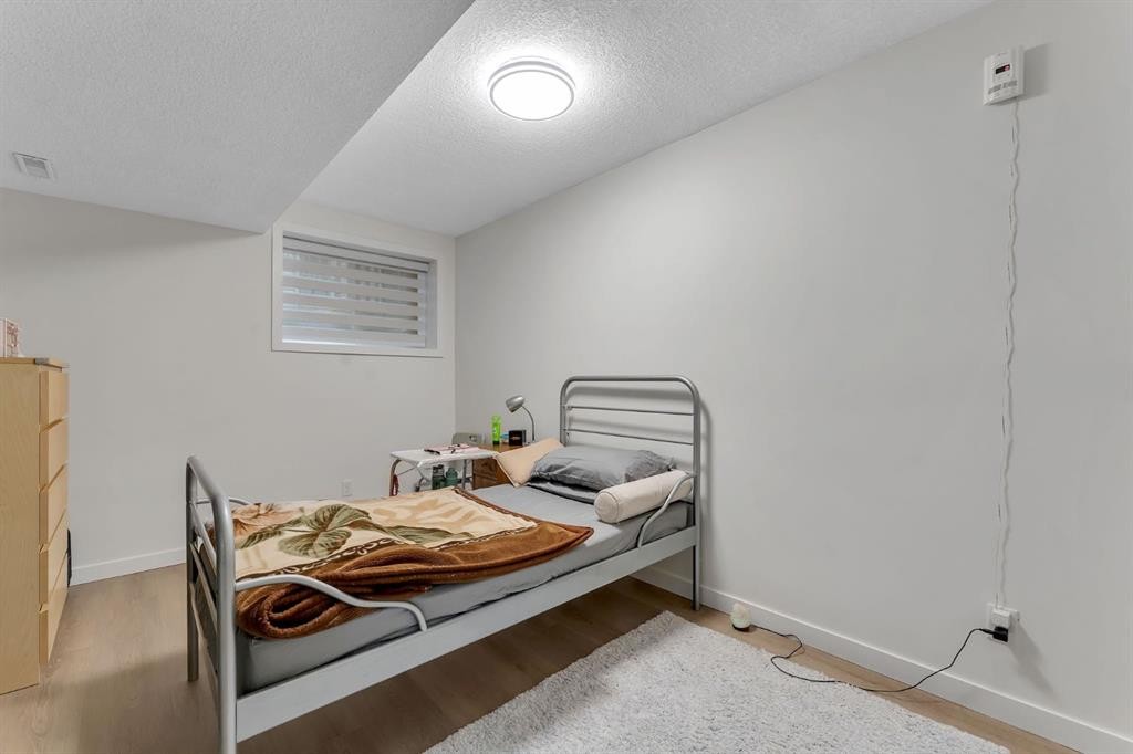 405 Kincora Drive Nw, Calgary, AB - Indoor Photo Showing Bedroom