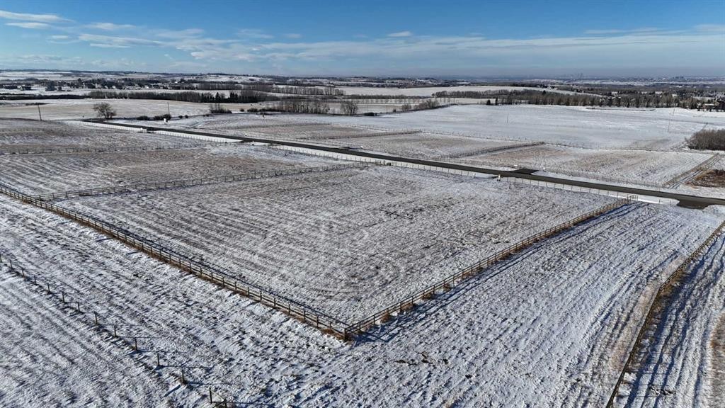 48051 295 Avenue East, De Winton, AB