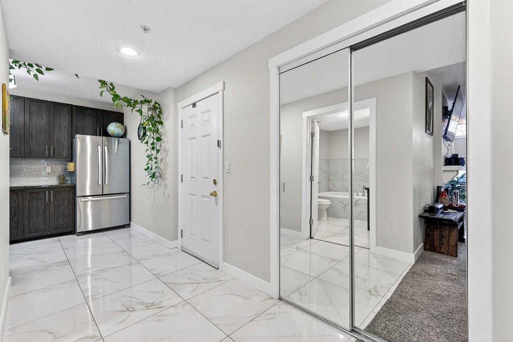 301-2316 17B Street Sw, Calgary, AB