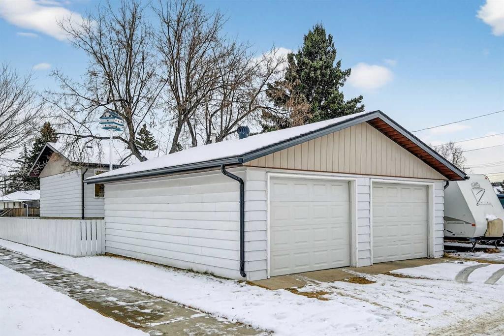 8527 Bowglen Road Nw, Calgary, AB