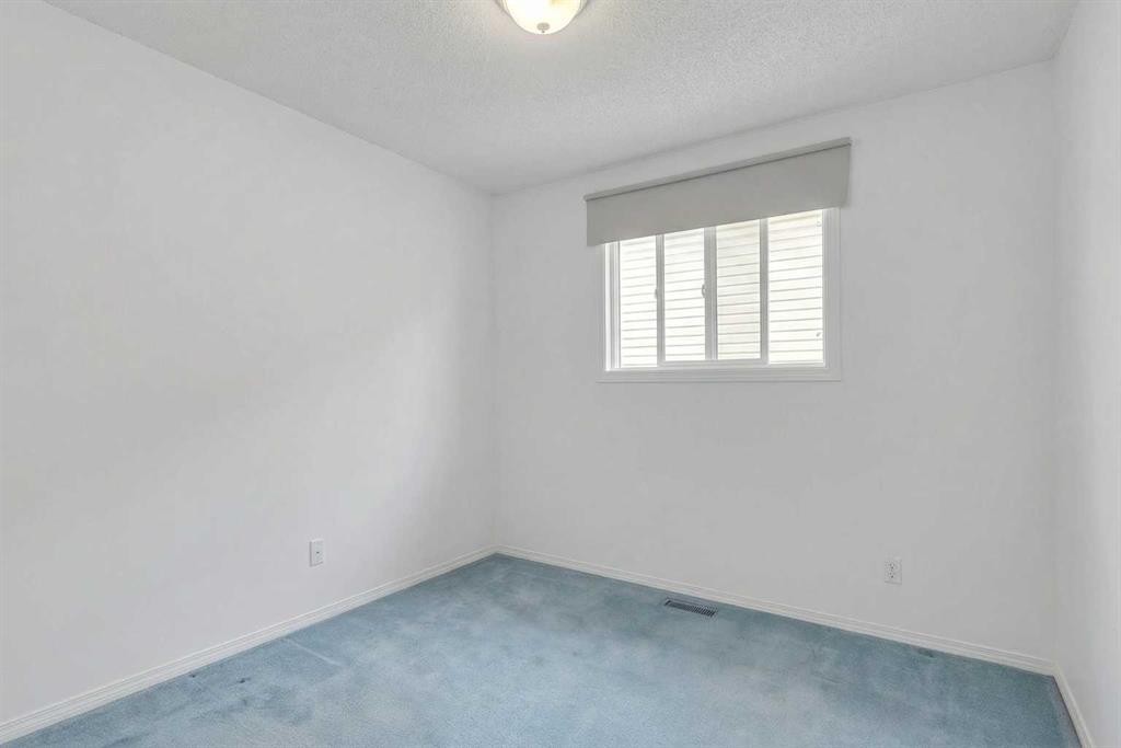 218 Pinemeadow Road Ne, Calgary, AB - Indoor Photo Showing Other Room