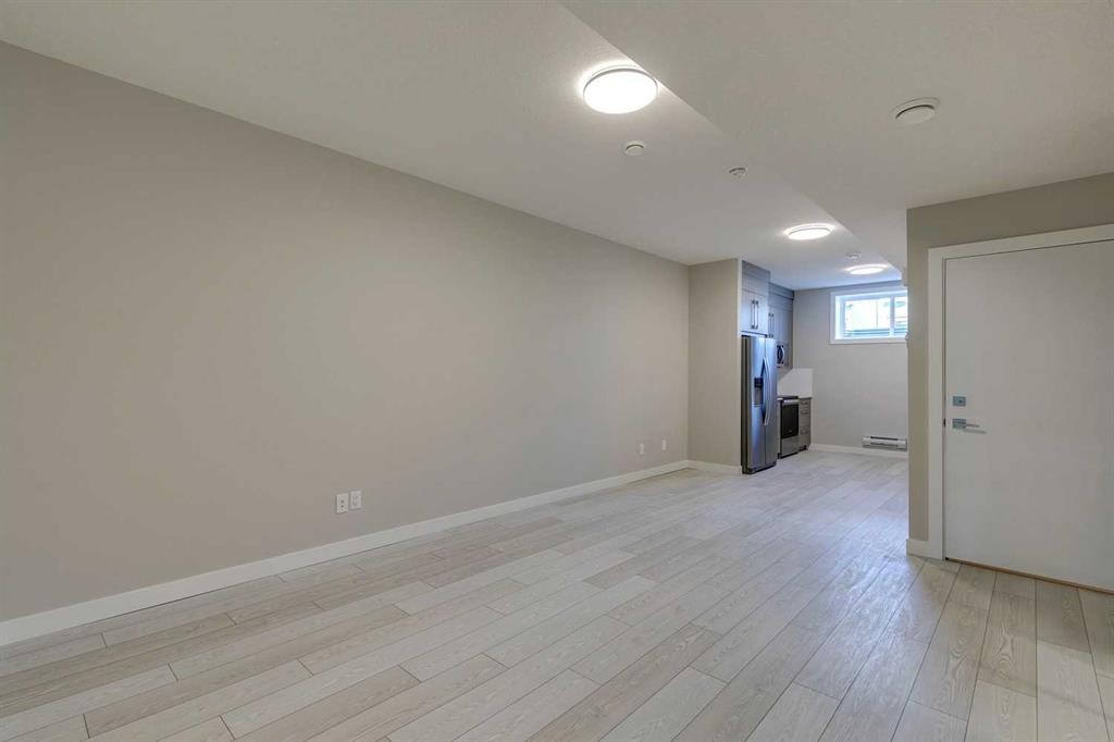642 Rangeview Street Se, Calgary, AB - Indoor