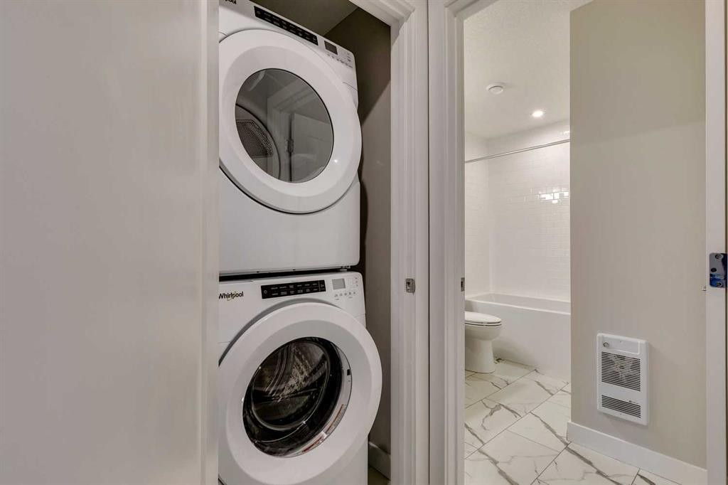642 Rangeview Street Se, Calgary, AB - Indoor Photo Showing Laundry Room