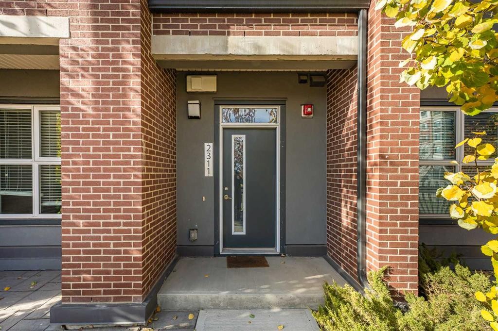 2311-95 Burma Star Road Sw, Calgary, AB - Outdoor With Exterior