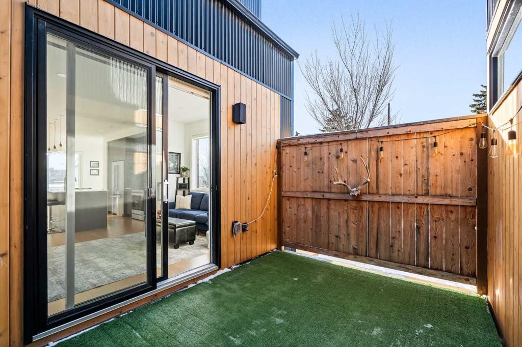 1940 Bowness Road Nw, Calgary, AB - Outdoor With Exterior