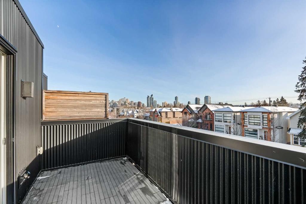 1940 Bowness Road Nw, Calgary, AB - Outdoor