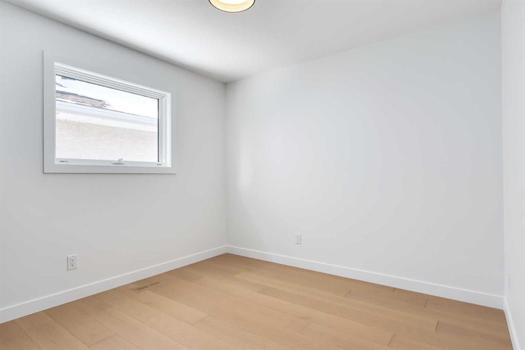 58 Edgevalley Close Nw, Calgary, AB - Indoor Photo Showing Other Room