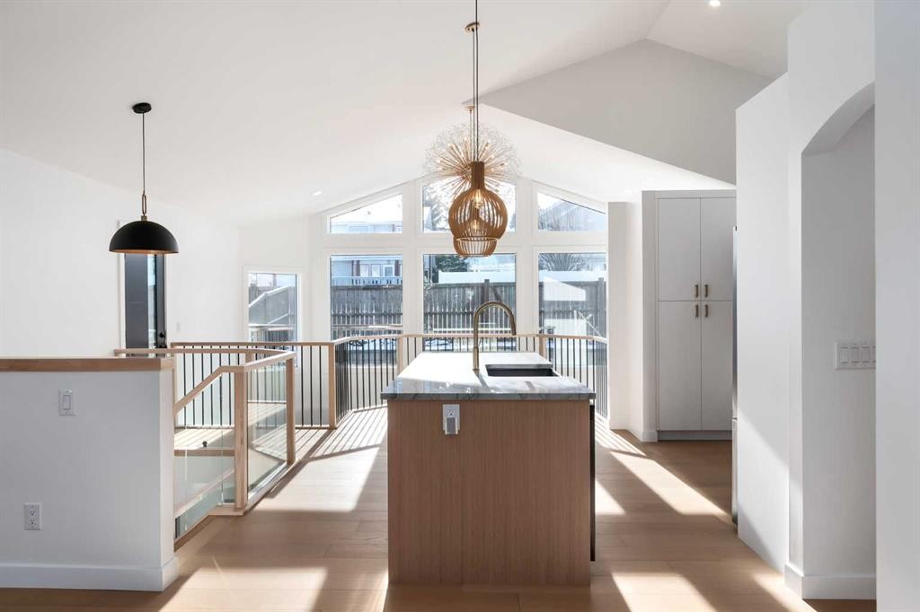 58 Edgevalley Close Nw, Calgary, AB - Indoor Photo Showing Kitchen