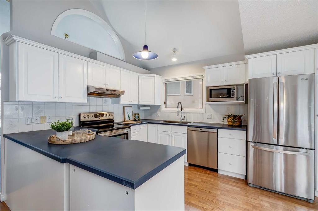 31 Scenic Hill Close Nw, Calgary, AB