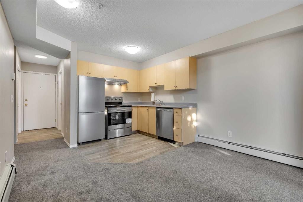 1122-2371 Eversyde Avenue Sw, Calgary, AB - Indoor Photo Showing Kitchen