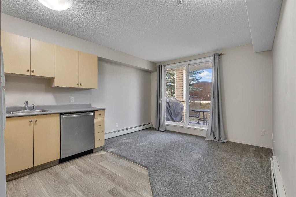 1122-2371 Eversyde Avenue Sw, Calgary, AB - Indoor