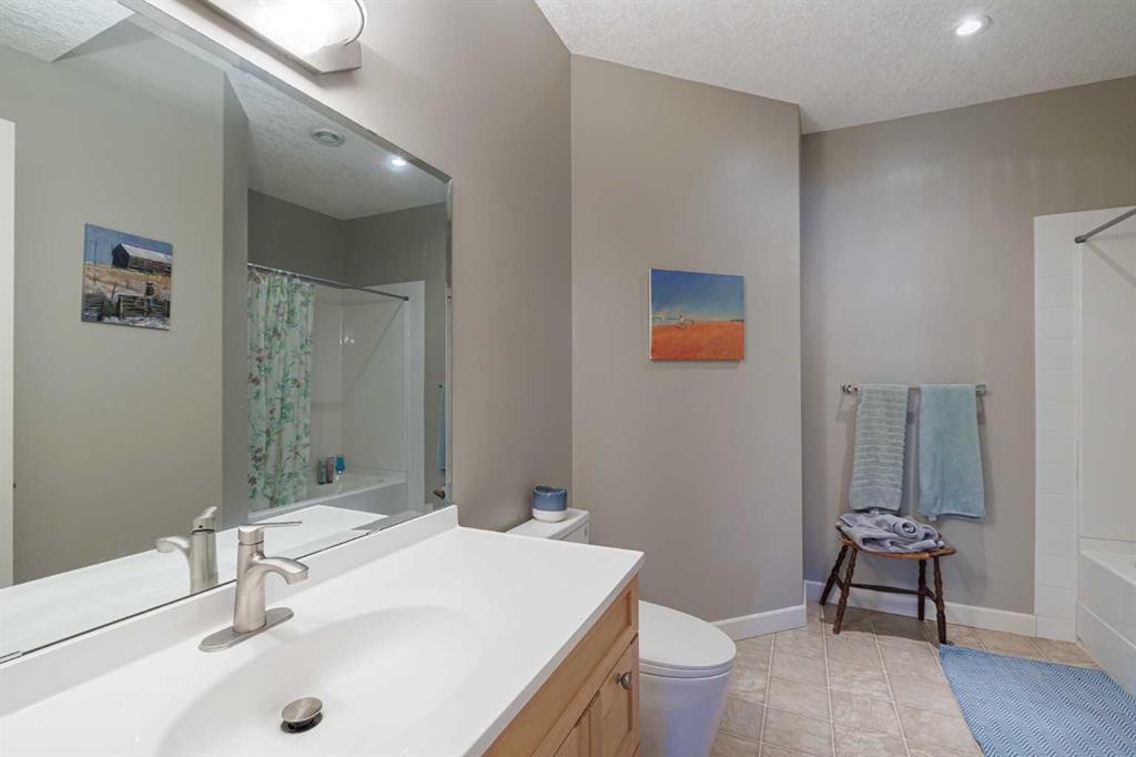 98 Tuscany Estates Crescent Nw, Calgary, AB - Indoor Photo Showing Bathroom