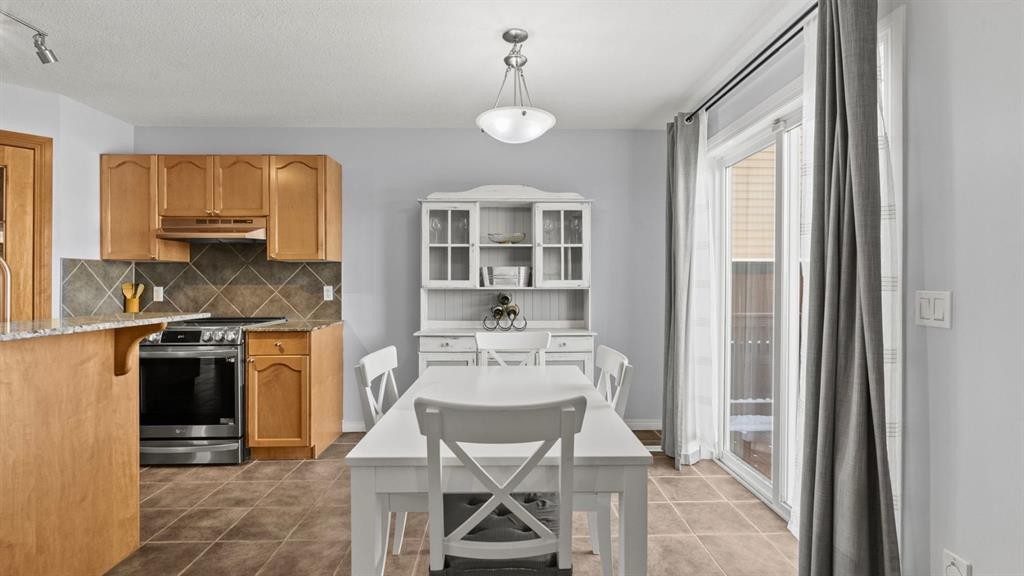 158 Covemeadow Road Ne, Calgary, AB - Indoor Photo Showing Kitchen
