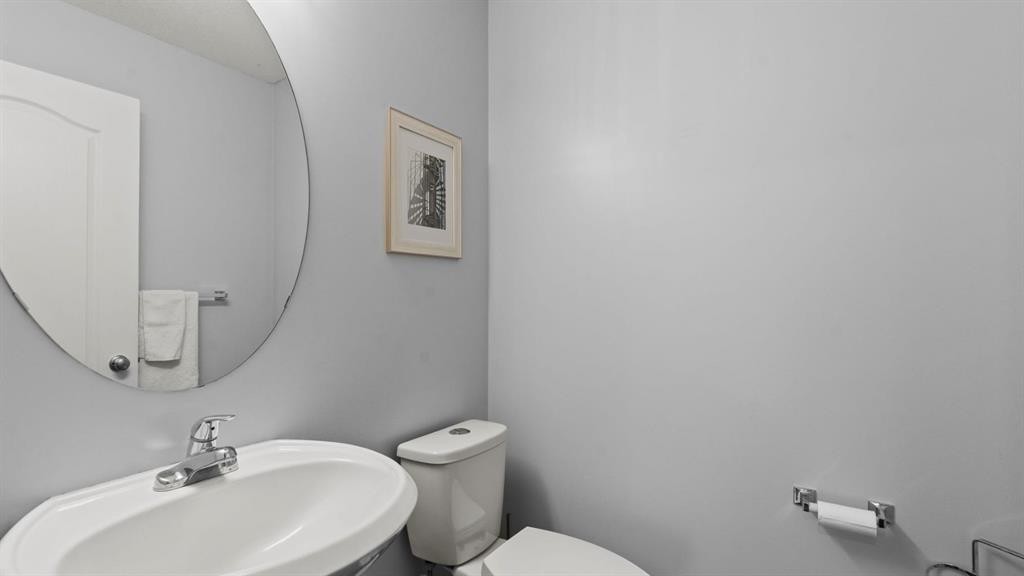 158 Covemeadow Road Ne, Calgary, AB - Indoor Photo Showing Bathroom