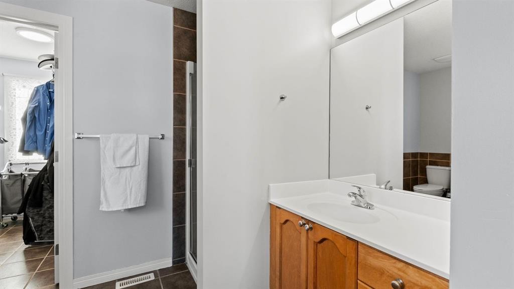158 Covemeadow Road Ne, Calgary, AB - Indoor Photo Showing Bathroom