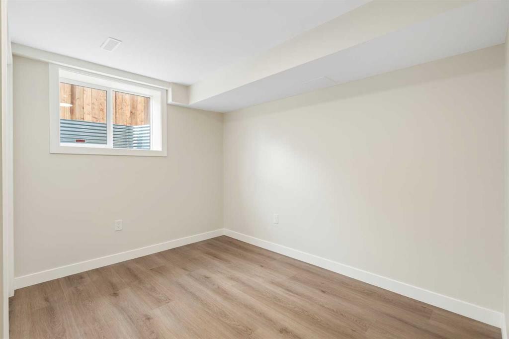 248 Madeira Place Ne, Calgary, AB - Indoor Photo Showing Other Room