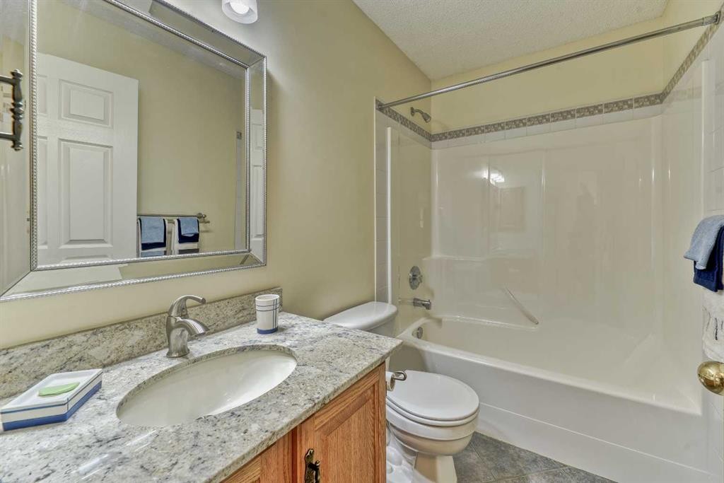 7 Scotia Landing Nw, Calgary, AB