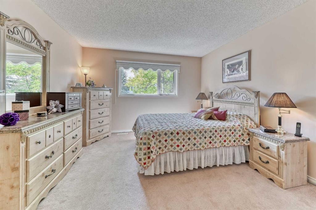 7 Scotia Landing Nw, Calgary, AB