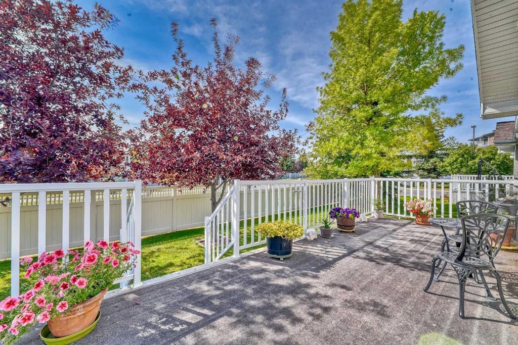 7 Scotia Landing Nw, Calgary, AB