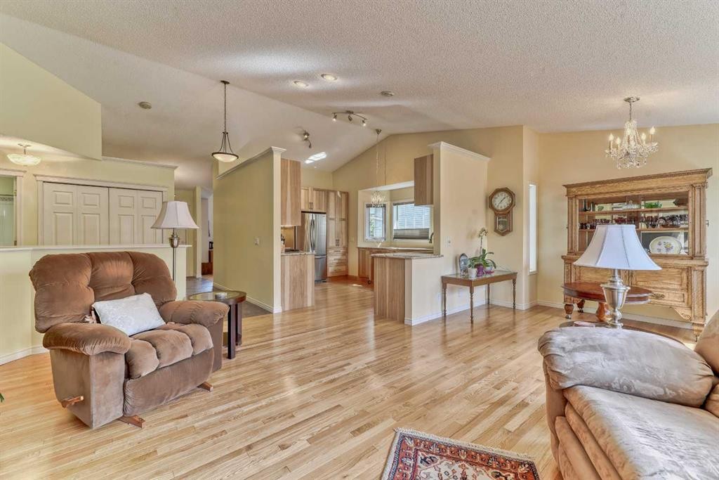 7 Scotia Landing Nw, Calgary, AB