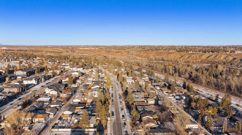 4608 70 Street Nw, Calgary, AB - Outdoor With View