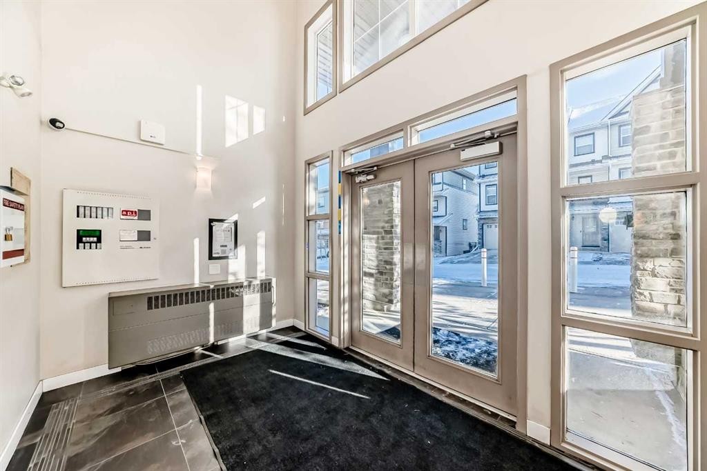 312-48 Panatella Road Nw, Calgary, AB - Indoor Photo Showing Other Room