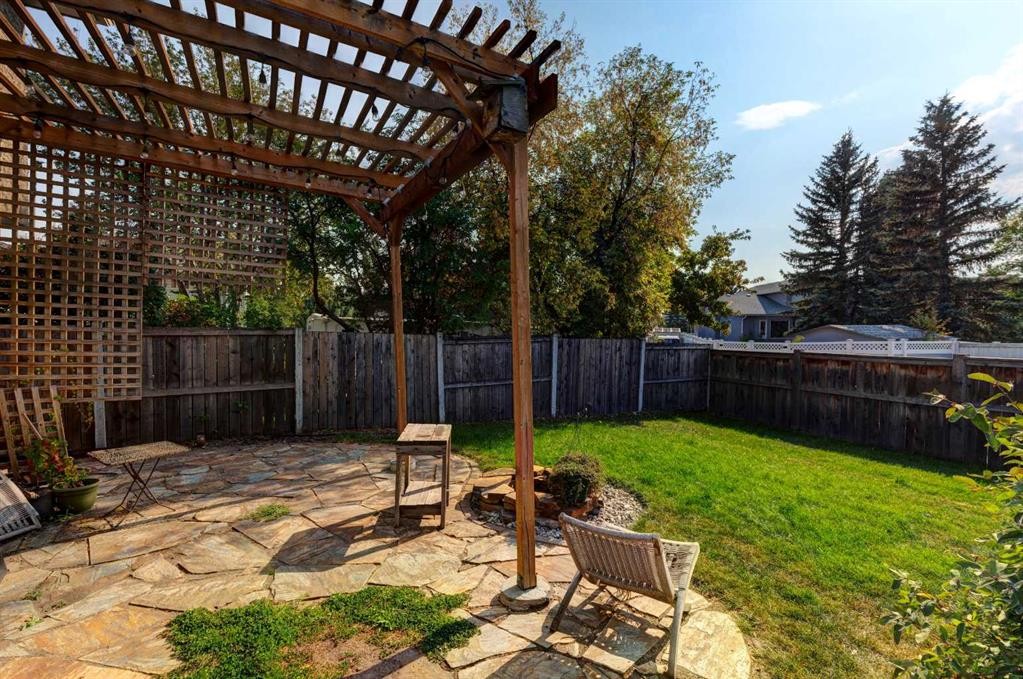 184 Riverbend Drive Se, Calgary, AB - Outdoor