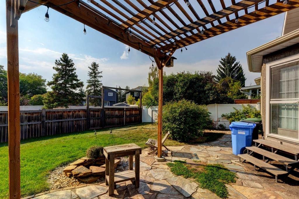 184 Riverbend Drive Se, Calgary, AB - Outdoor
