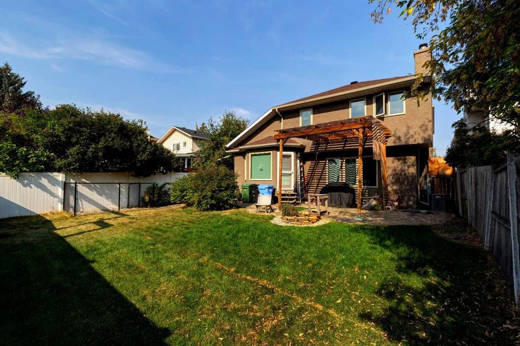 184 Riverbend Drive Se, Calgary, AB - Outdoor