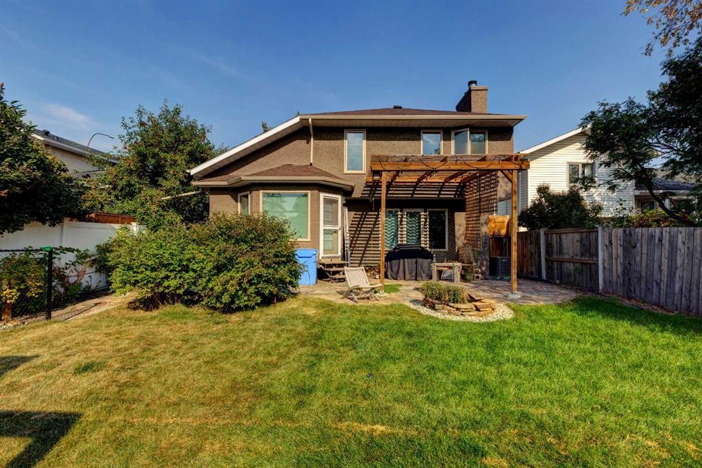 184 Riverbend Drive Se, Calgary, AB - Outdoor
