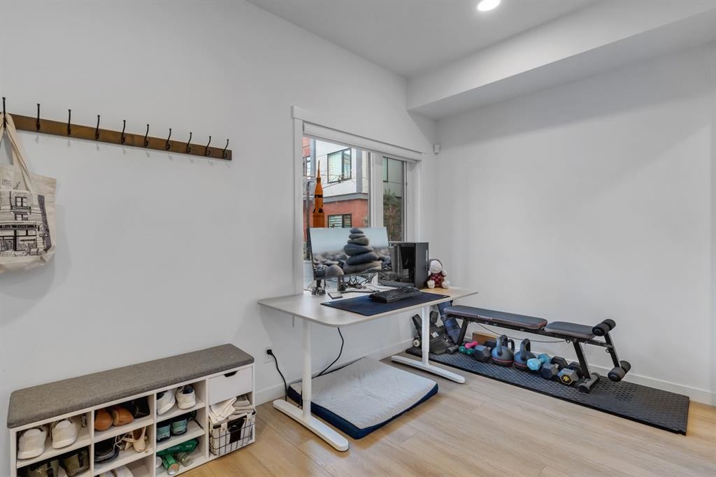 213 Greenbriar Common Nw, Calgary, AB - Indoor