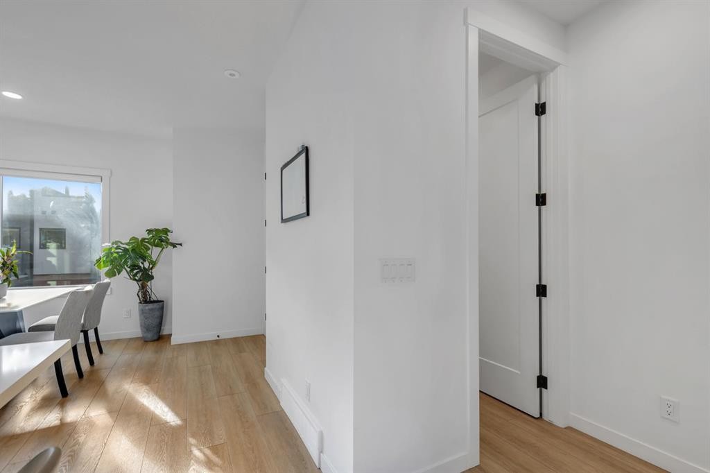 213 Greenbriar Common Nw, Calgary, AB - Indoor