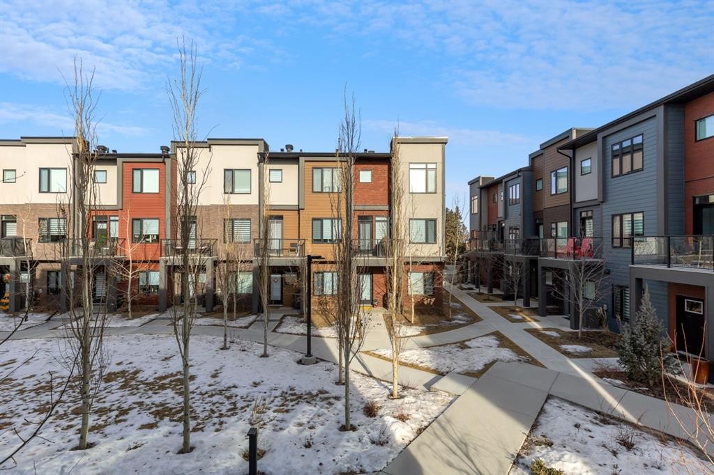 213 Greenbriar Common Nw, Calgary, AB - Outdoor