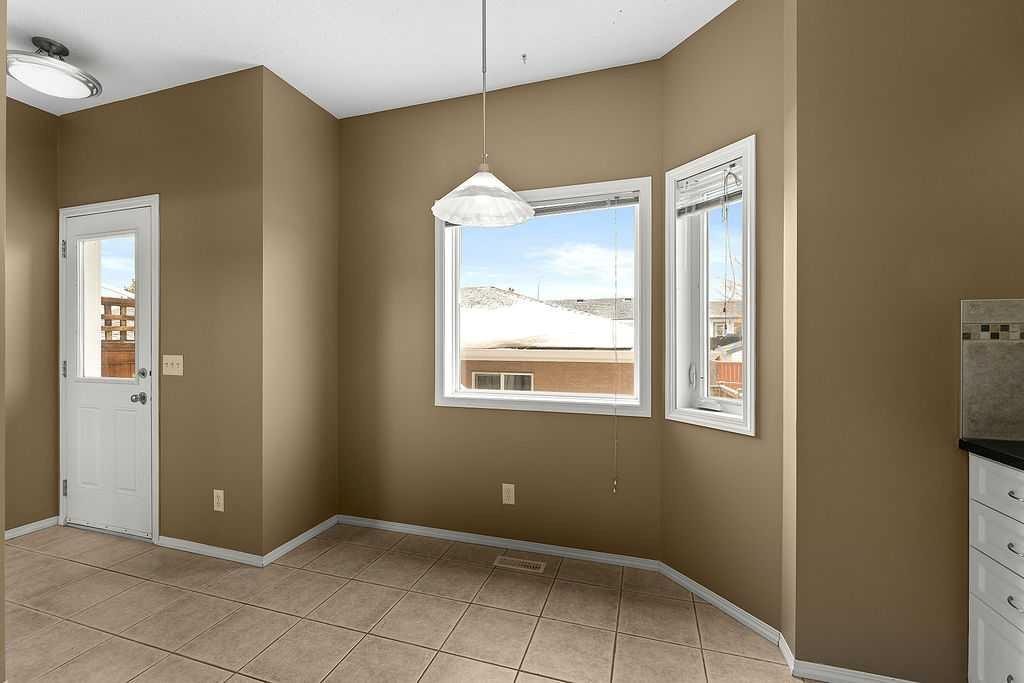 215 Strathcona Circle, Strathmore, AB - Indoor Photo Showing Other Room