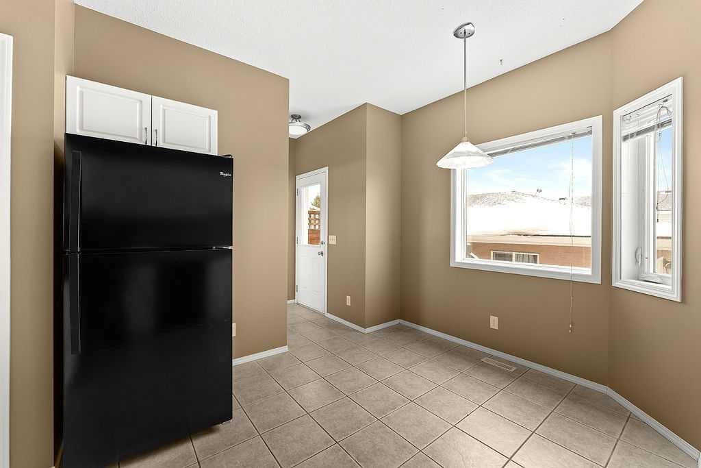 215 Strathcona Circle, Strathmore, AB - Indoor Photo Showing Other Room