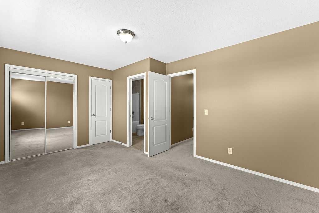 215 Strathcona Circle, Strathmore, AB - Indoor Photo Showing Other Room