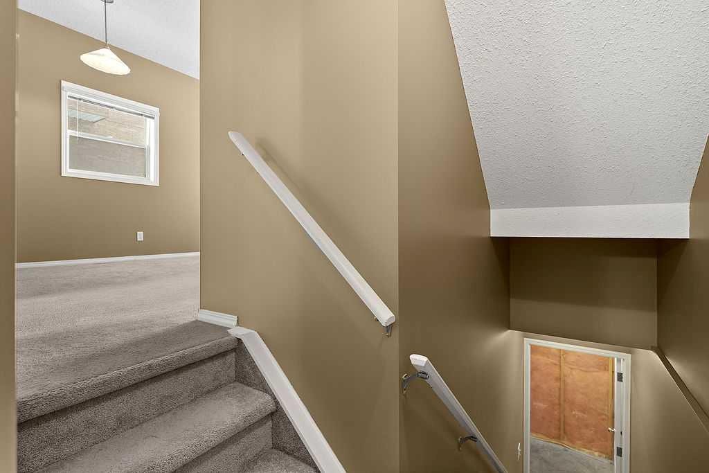 215 Strathcona Circle, Strathmore, AB - Indoor Photo Showing Other Room