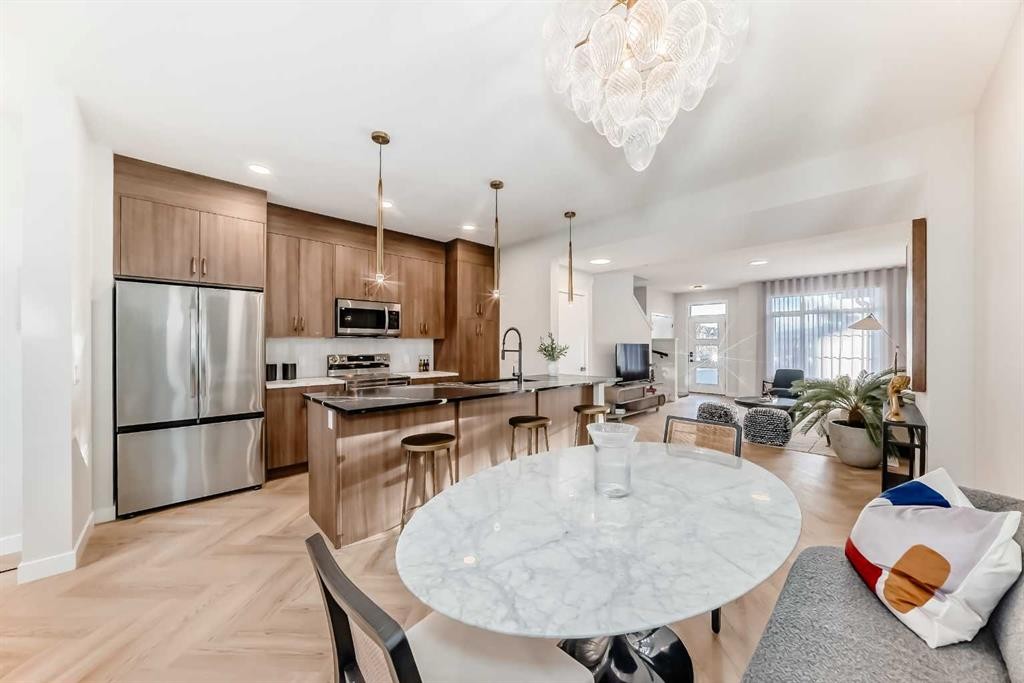 94 Agate Road, Cochrane, AB - Indoor