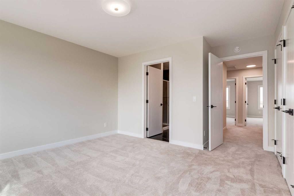 466 River Avenue, Cochrane, AB - Indoor Photo Showing Other Room