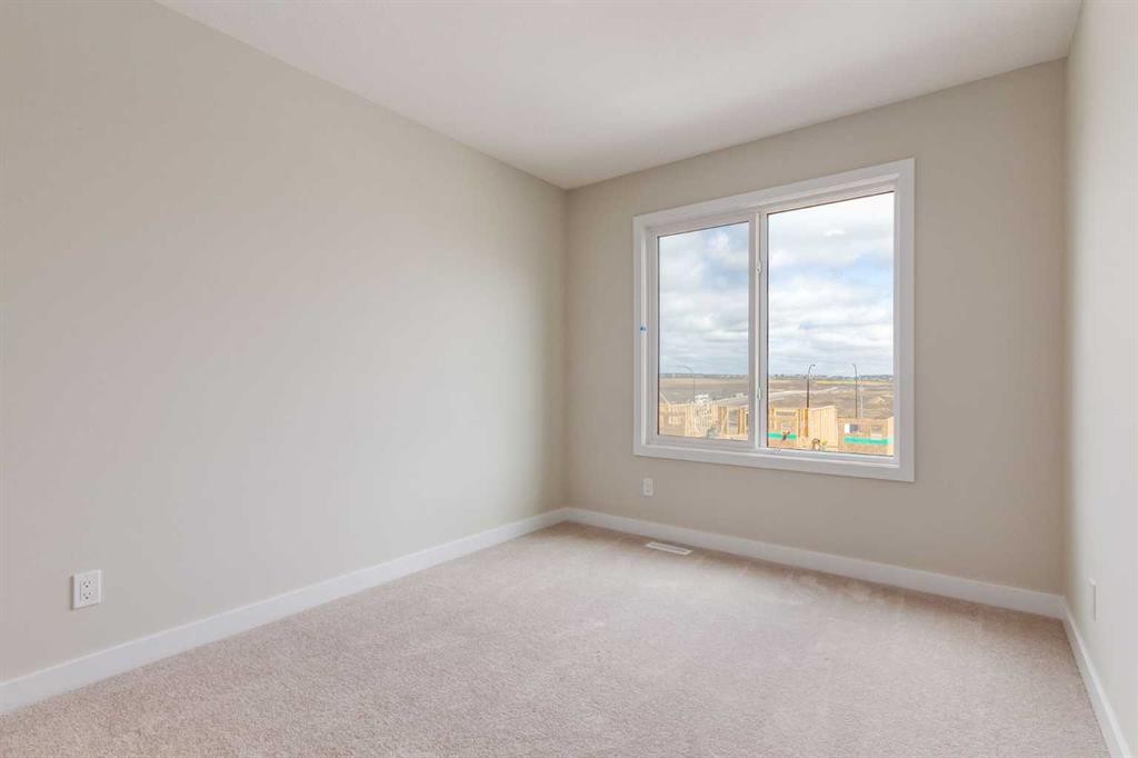 466 River Avenue, Cochrane, AB - Indoor Photo Showing Other Room