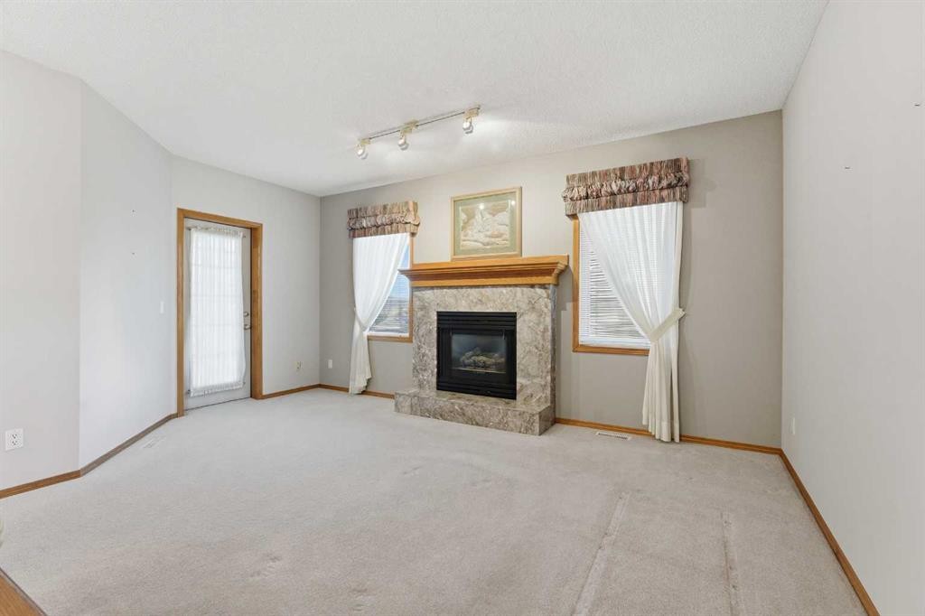 531 Sierra Morena Court Sw, Calgary, AB - Indoor With Fireplace