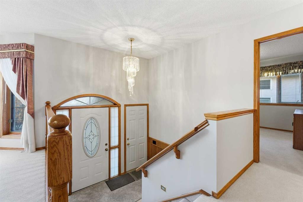 531 Sierra Morena Court Sw, Calgary, AB - Indoor Photo Showing Other Room