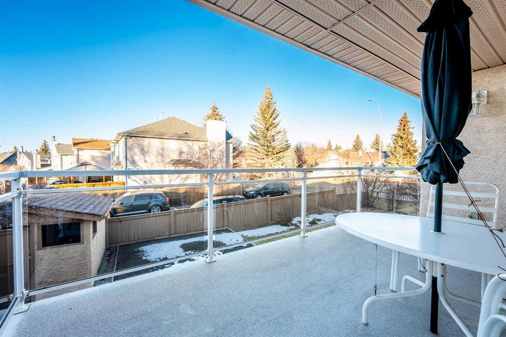 531 Sierra Morena Court Sw, Calgary, AB - Outdoor With Exterior