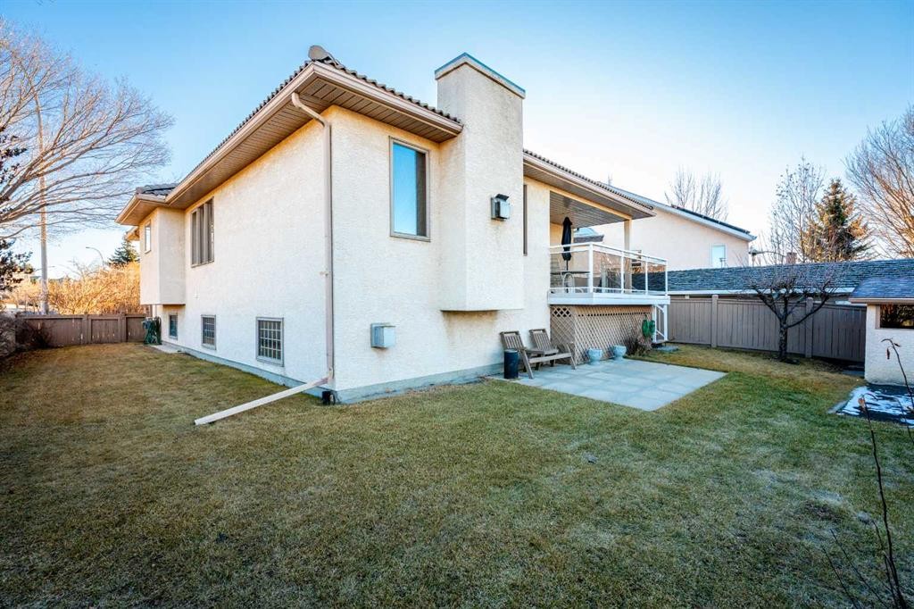 531 Sierra Morena Court Sw, Calgary, AB - Outdoor