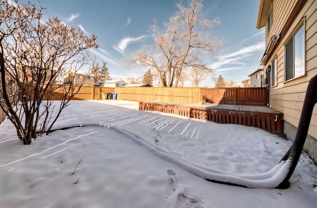 60 Erin Mount Crescent Se, Calgary, AB - Outdoor