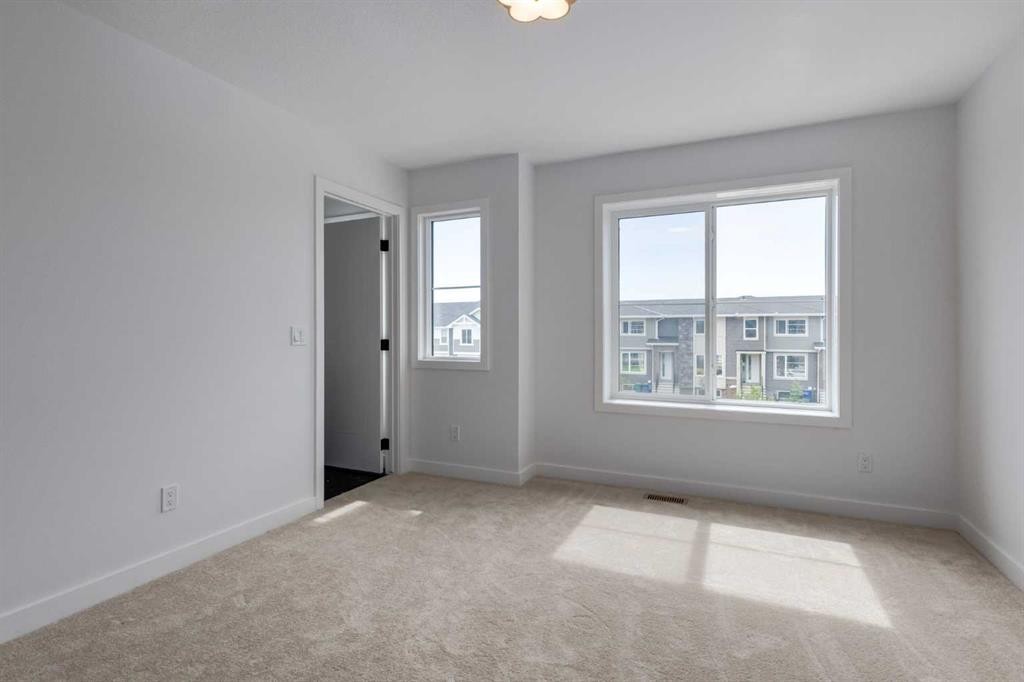 281 Cobblestone Gate, Airdrie, AB - Indoor Photo Showing Other Room