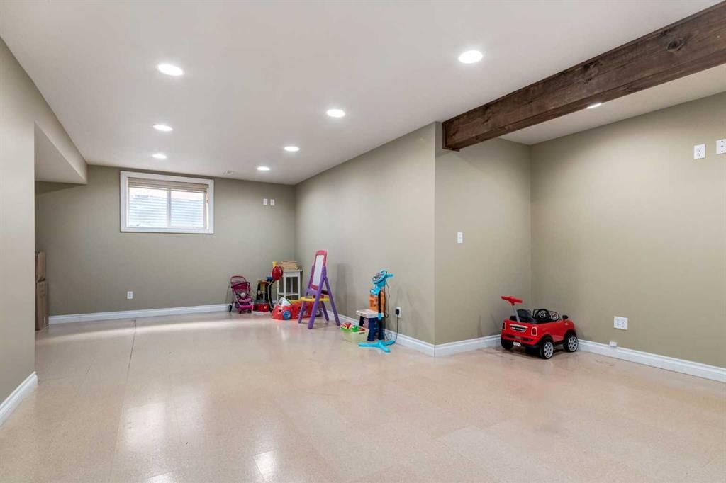 815 Tuscany Drive Nw, Calgary, AB - Indoor Photo Showing Basement